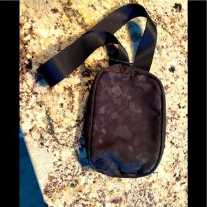 Lululemon Dark Camo Everywhere Belt Bag
